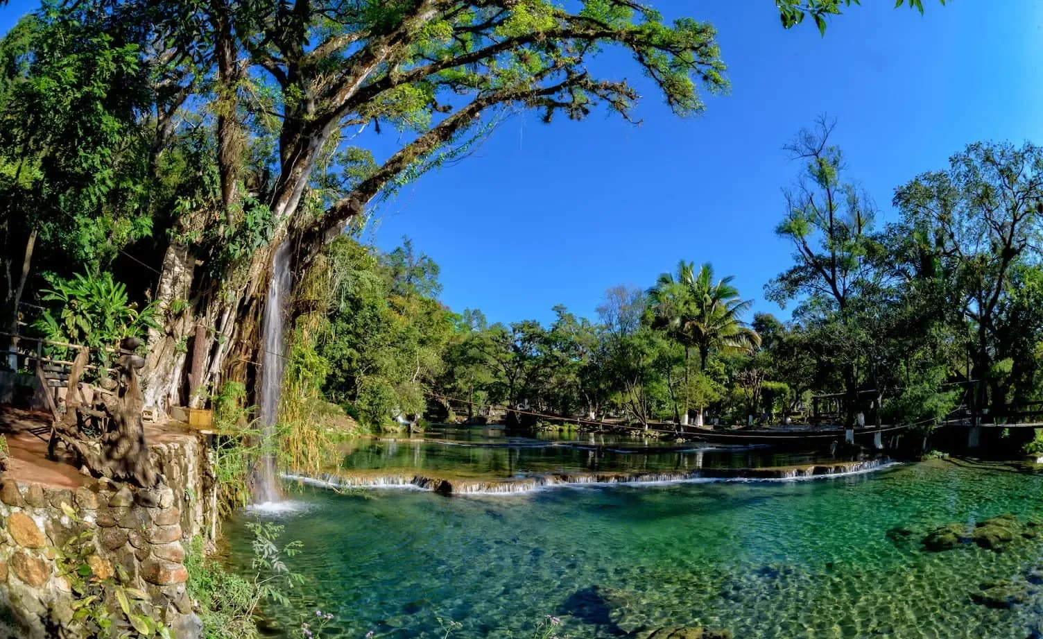 Descubre Tamasopo en San Luis Potosí: Un paraíso acuático en el corazón de México